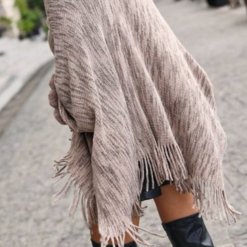 Beautiful Brown faux fur trimmed Poncho Cardgian - Picture 2 of 6